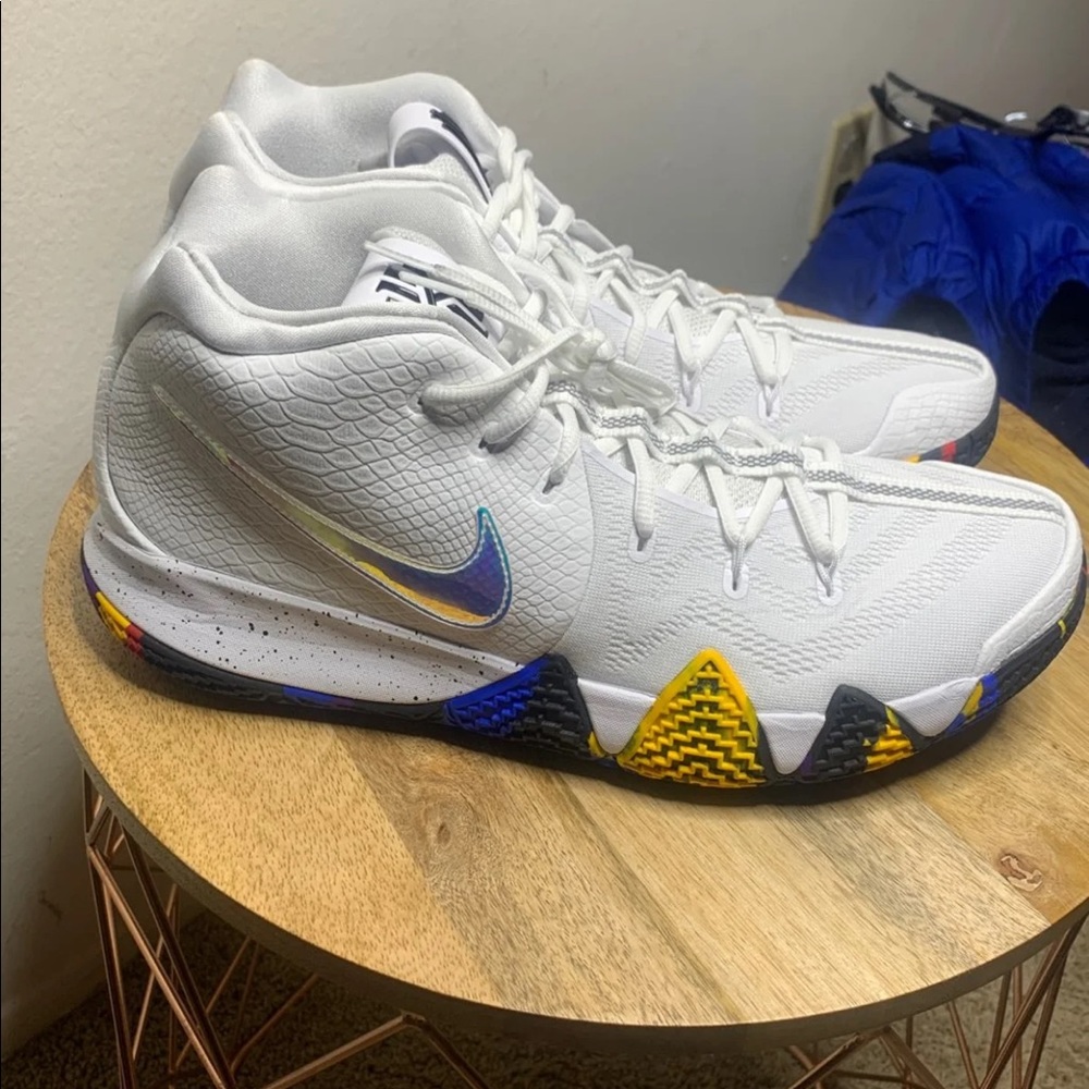 Nike Kyrie 4’s